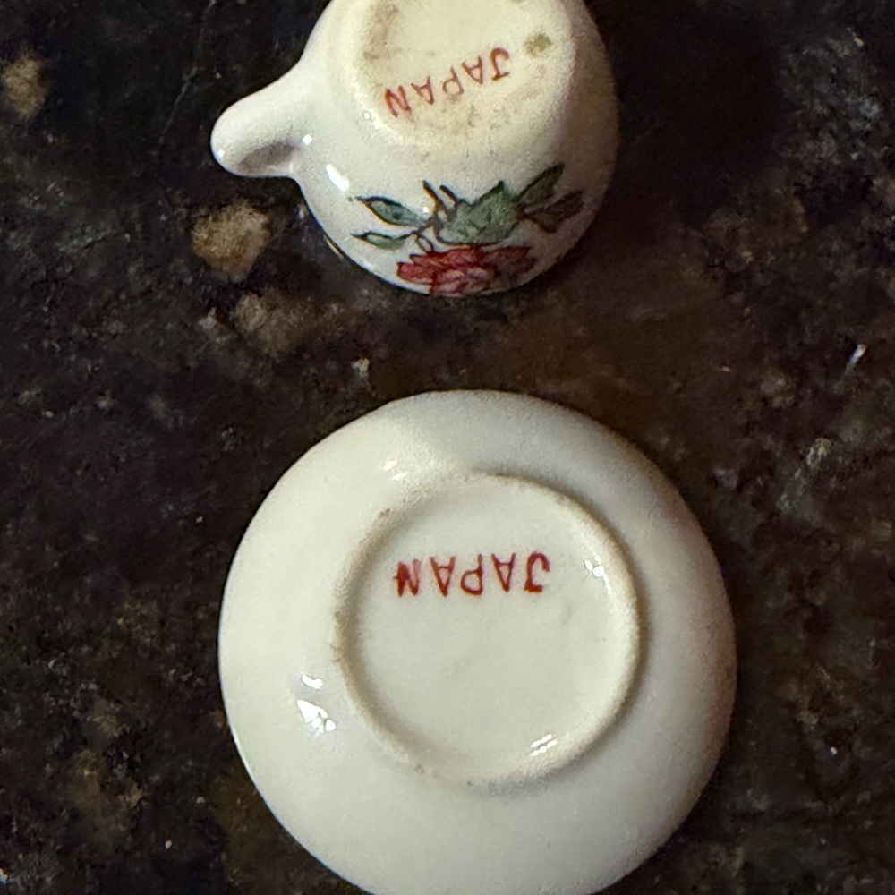 Floral Miniature Teacup and Saucer, Japan, Vintage - Picture 3 of 3